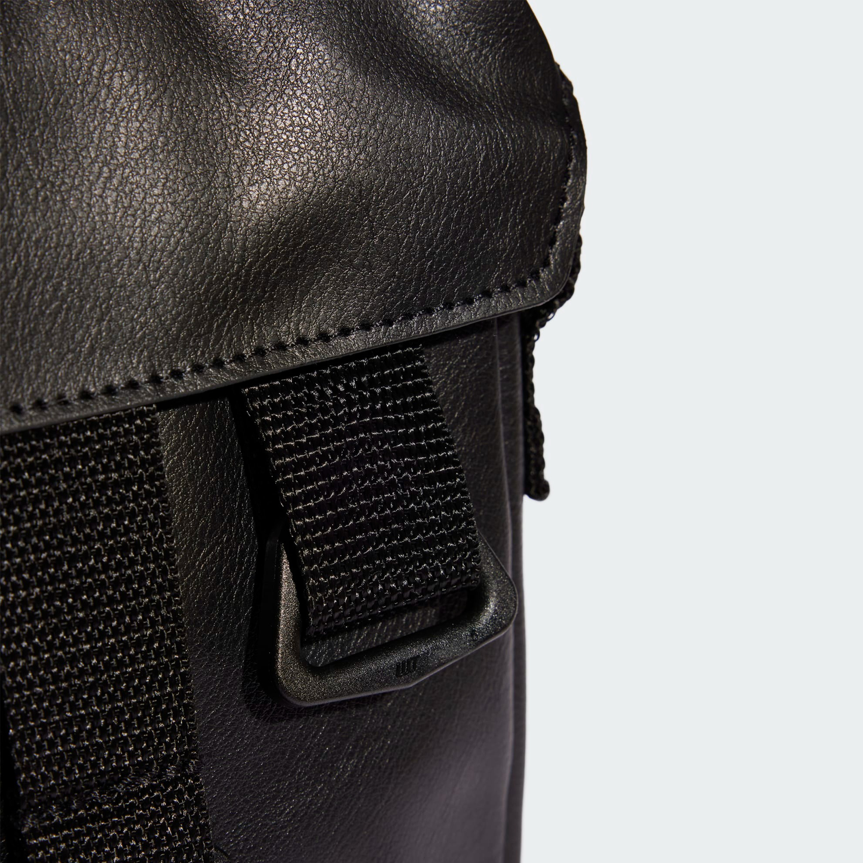 Túi Đeo Chéo Adidas Essentials Small Bag HR9805 Màu Đen