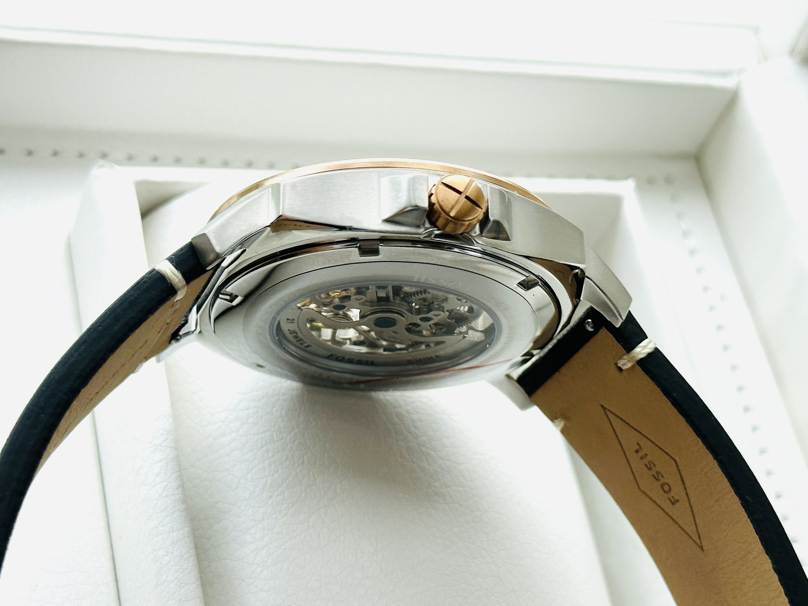 Đồng hồ FOSSIL Privateer Sport Mechanical Black Leather Watch BQ2428 - Đánh thức phong cách thể thao với đồng hồ FOSSIL chất lượng