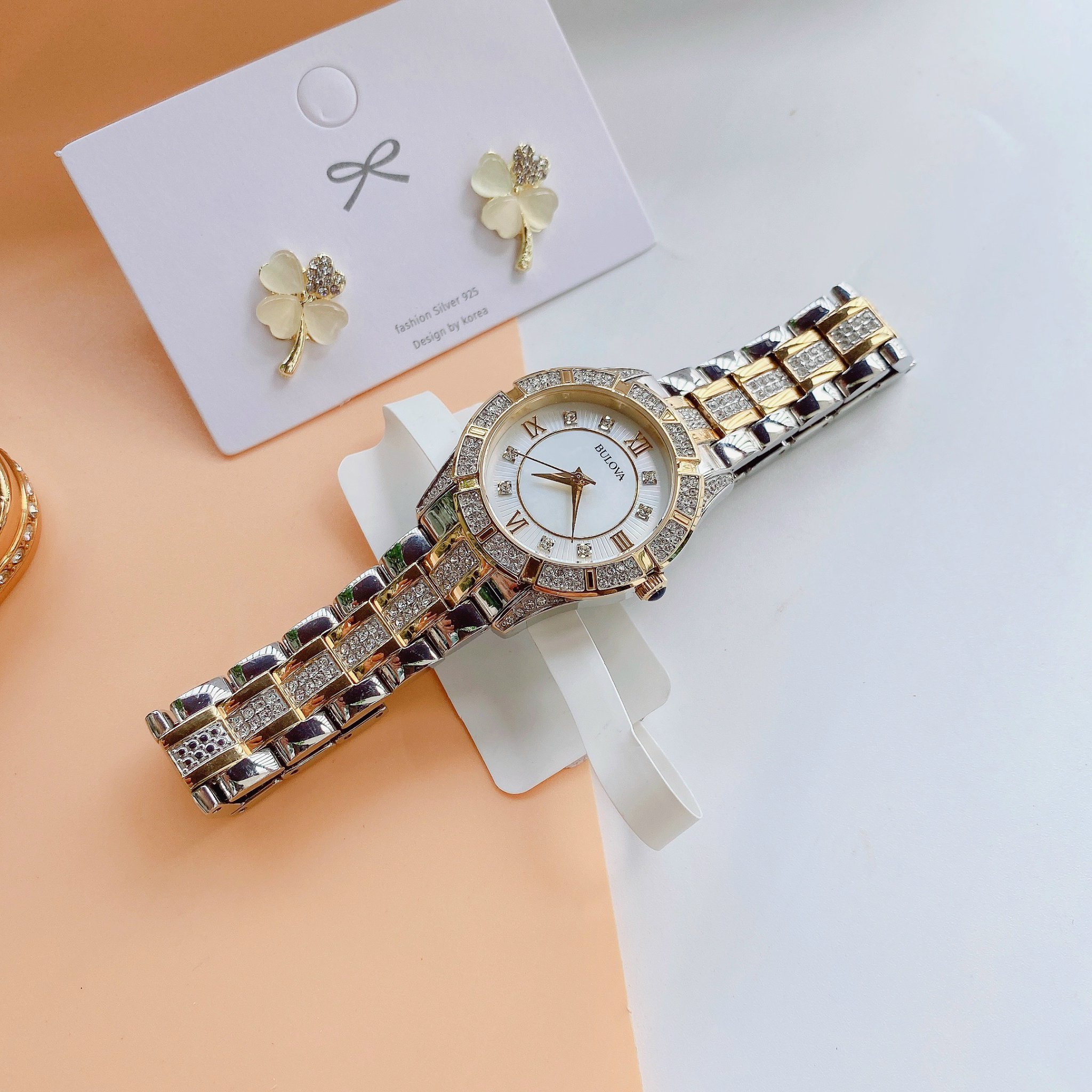 Đồng hồ Ladies' Bulova Crystal Watch 98L135 - Kết hợp hoàn hảo giữa sang trọng và sự quyến rũ