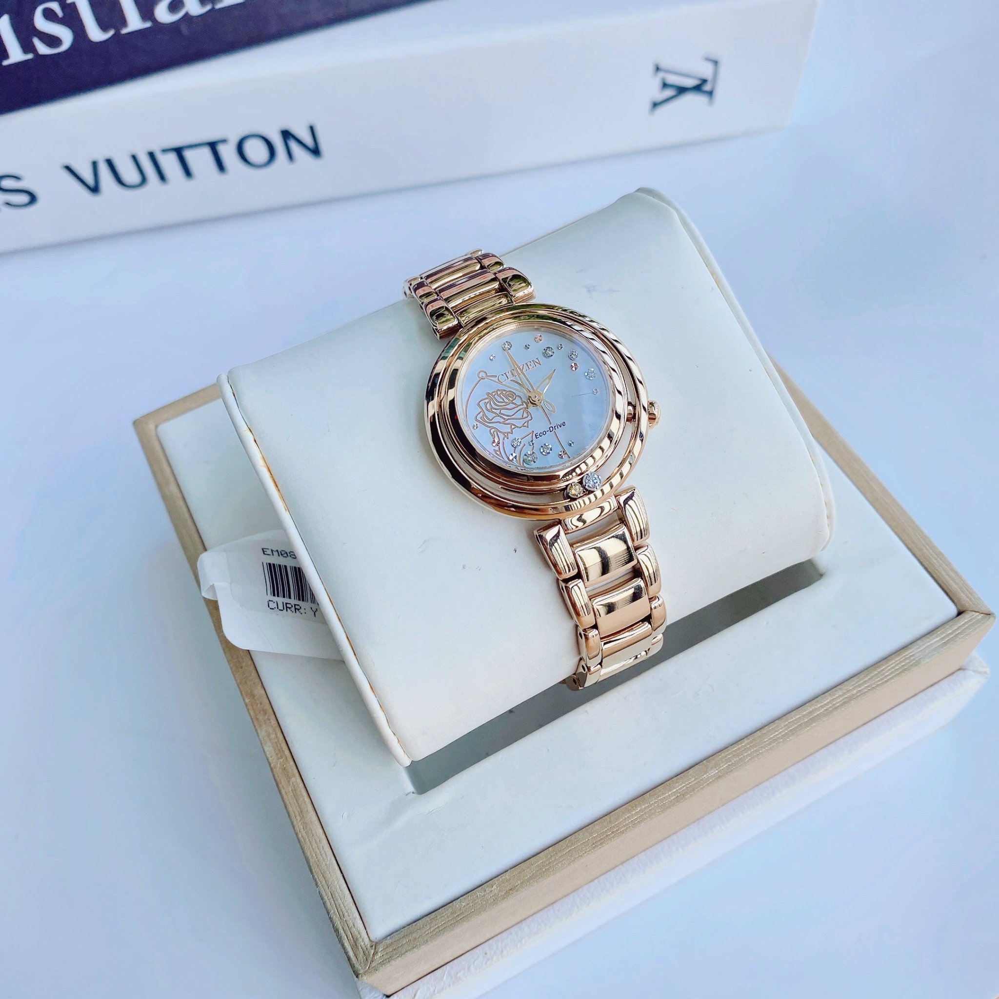 Đồng hồ Citizen Sunrise - Disney Princess Belle Diamond EM0823-58D: Lời tuyên ngôn của vẻ đẹp cổ điển và sự quyến rũ
