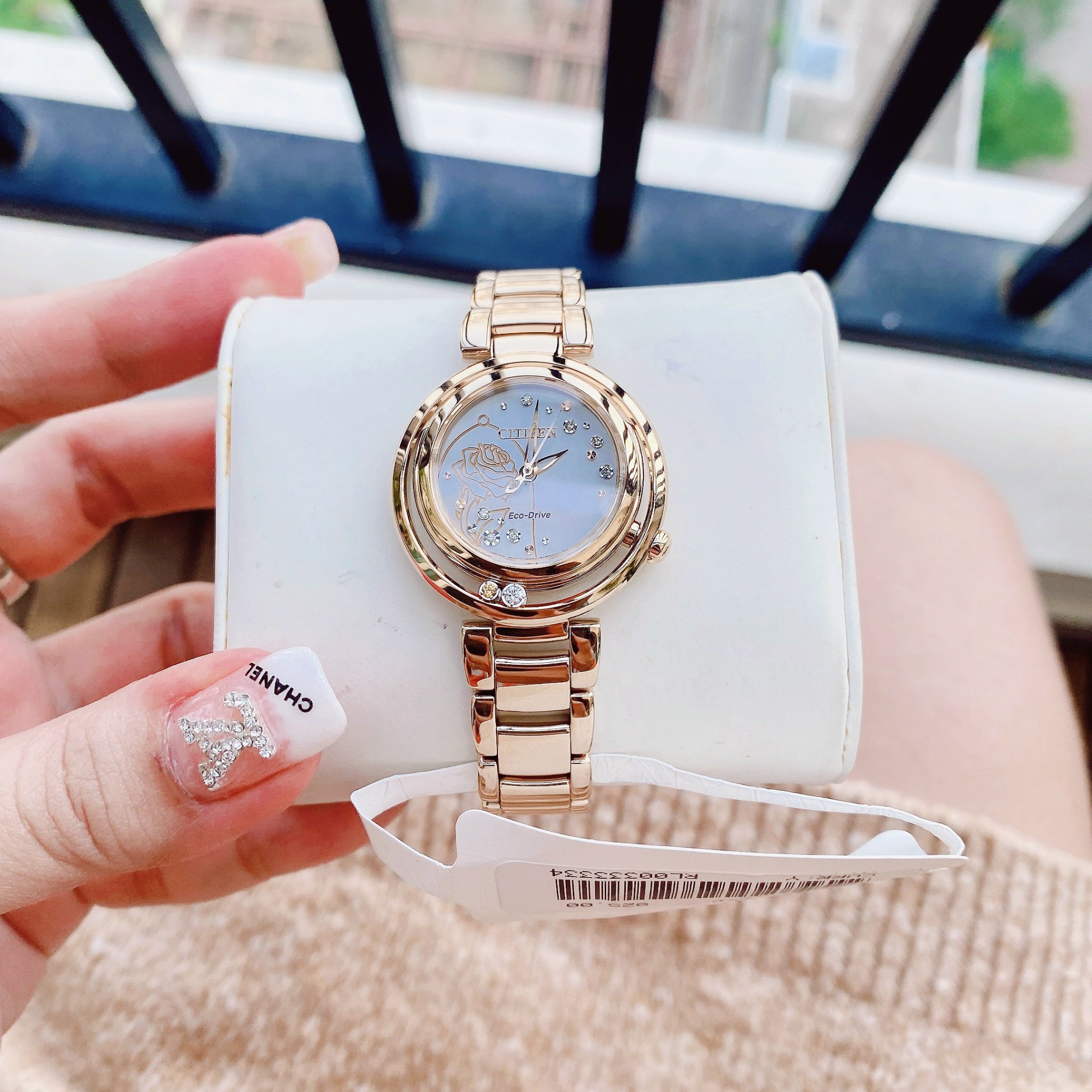 Đồng hồ Citizen Sunrise - Disney Princess Belle Diamond EM0823-58D: Lời tuyên ngôn của vẻ đẹp cổ điển và sự quyến rũ