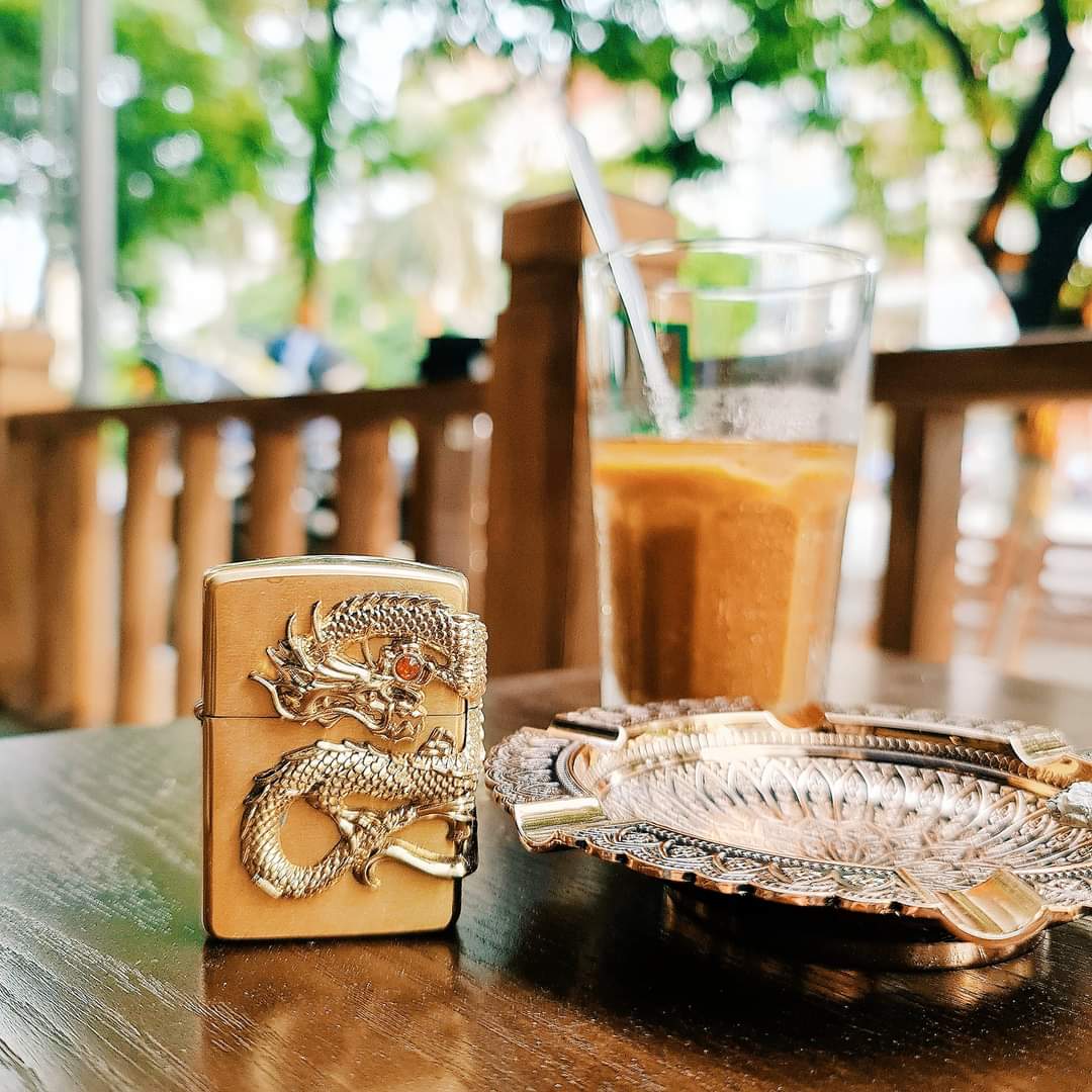 Set Bật lửa Zippo 252BL049 Rồng Cuộn Ngọc Limited + Kính Zippo Chính Hãng - Kết hợp hoàn hảo của nghệ thuật và chất lượng