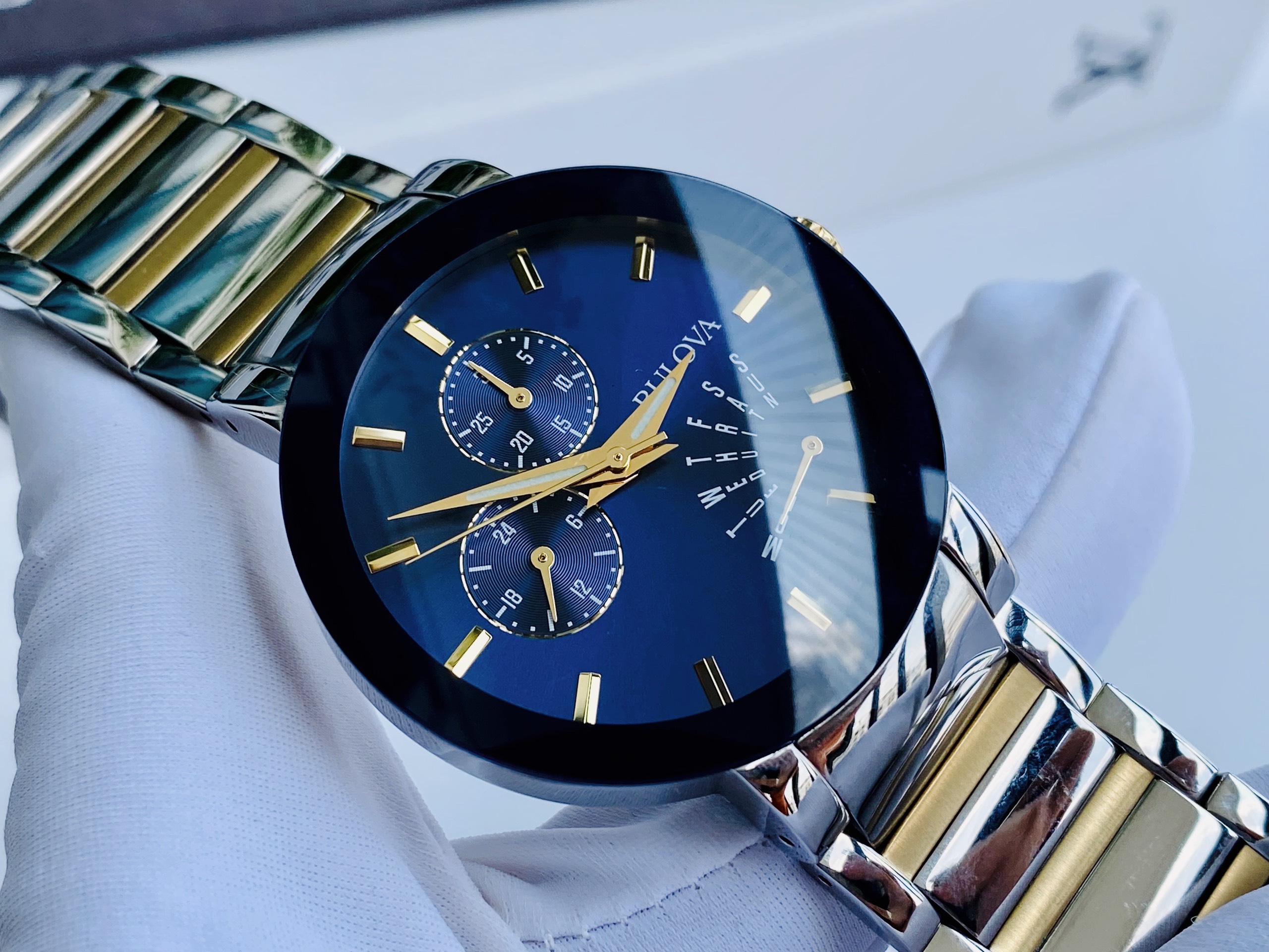 Đồng hồ BULOVA Model 98C123: Sự tinh tế và đẳng cấp hòa quyện