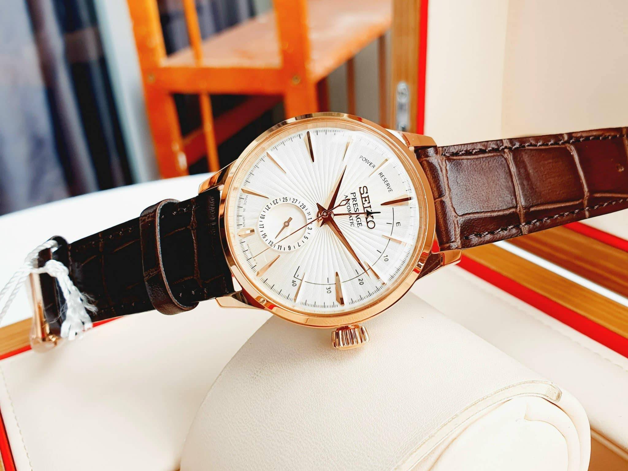 Đồng hồ Seiko Presage Cocktail Time Sunburst Dial SARY132 - Sự hoàn hảo của thời trang và chất lượng