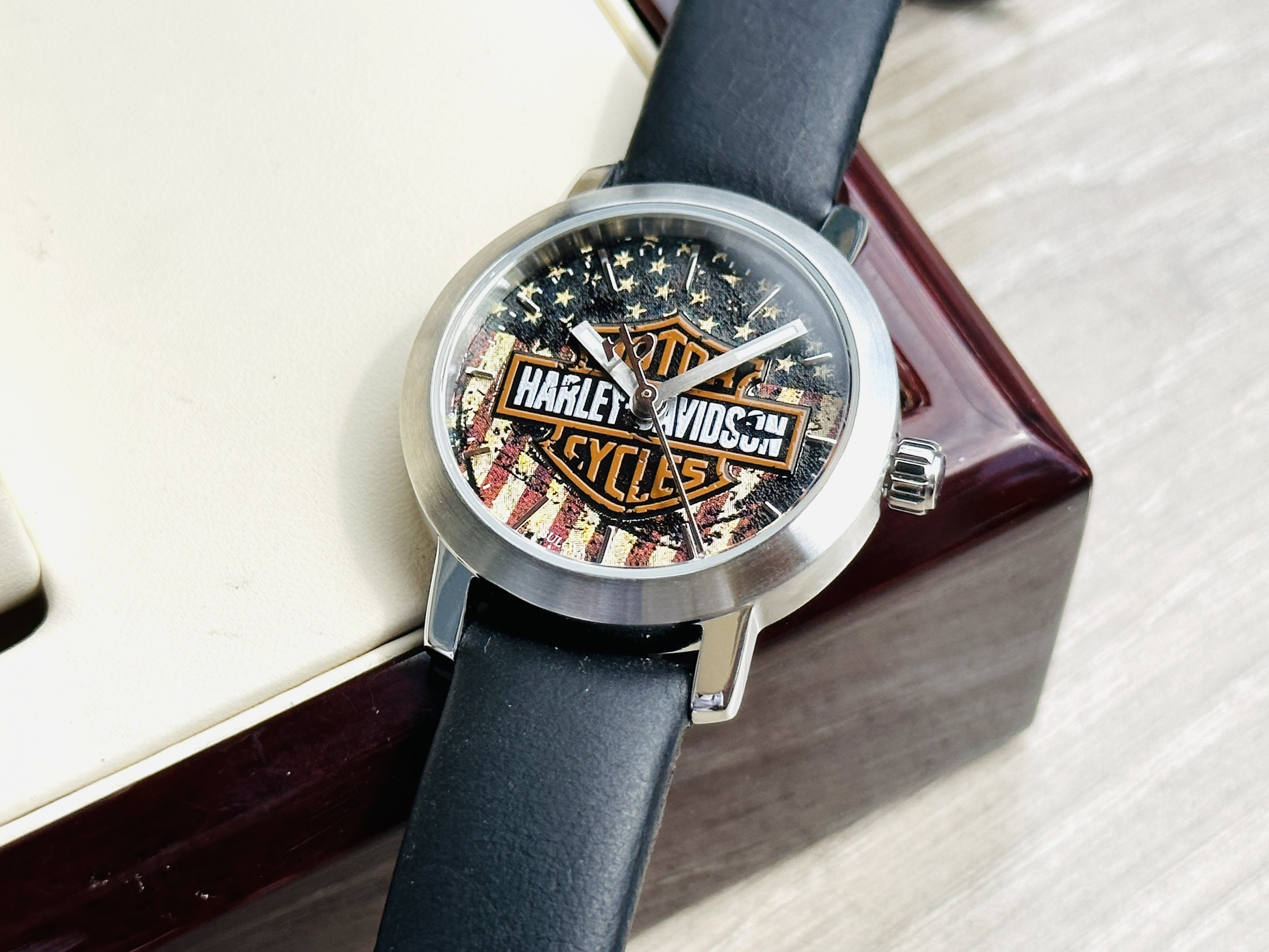 Đồng hồ Bulova Harley Davidson 76L174 - Sự kết hợp hoàn hảo giữa phong cách nữ tính và niềm tự hào Stars and Stripes
