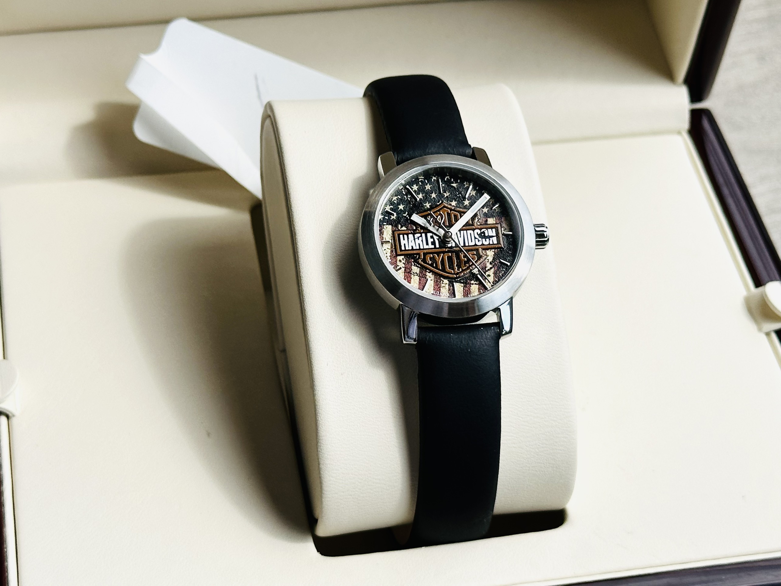 Đồng hồ Bulova Harley Davidson 76L174 - Sự kết hợp hoàn hảo giữa phong cách nữ tính và niềm tự hào Stars and Stripes