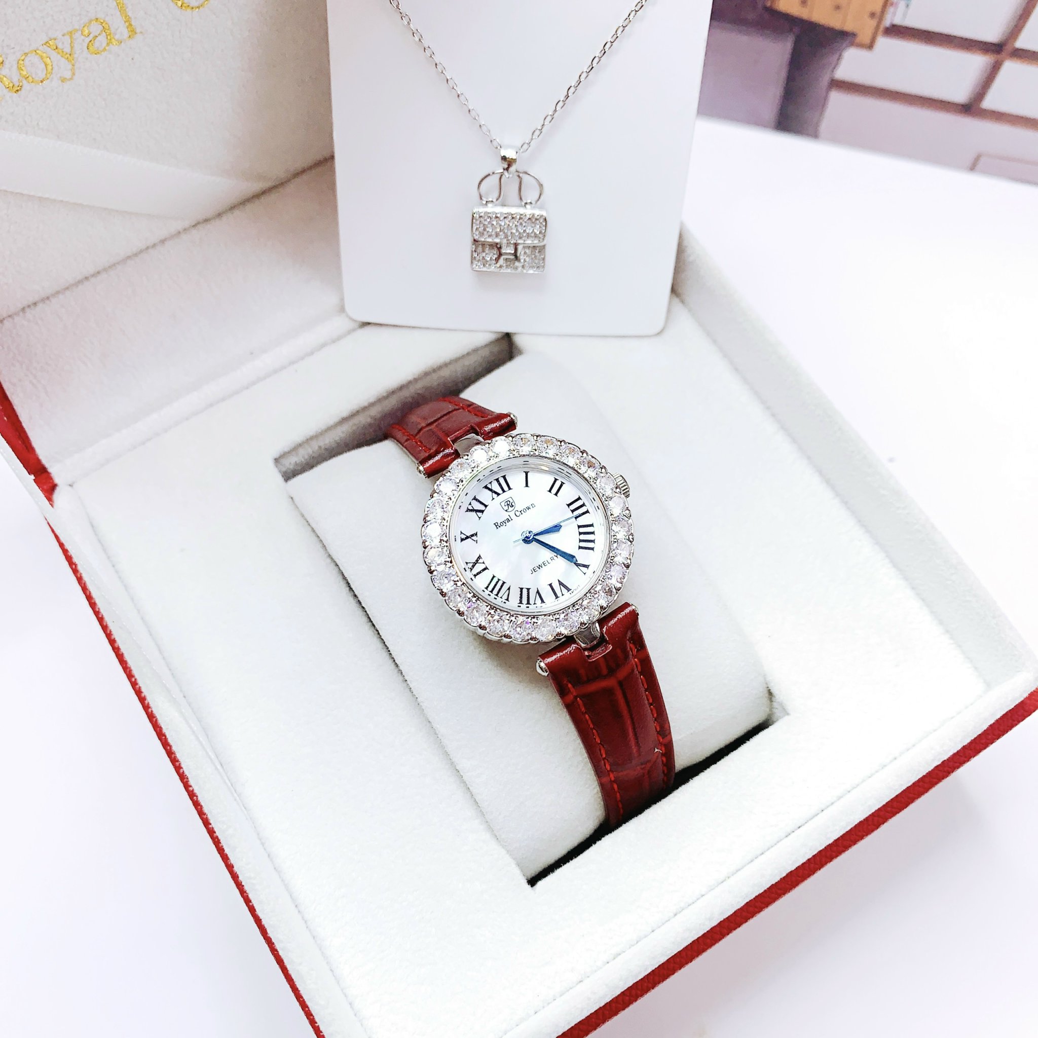 Đồng hồ Royal Crown 6305 - Phiên bản Cartier đẳng cấp và sang trọng