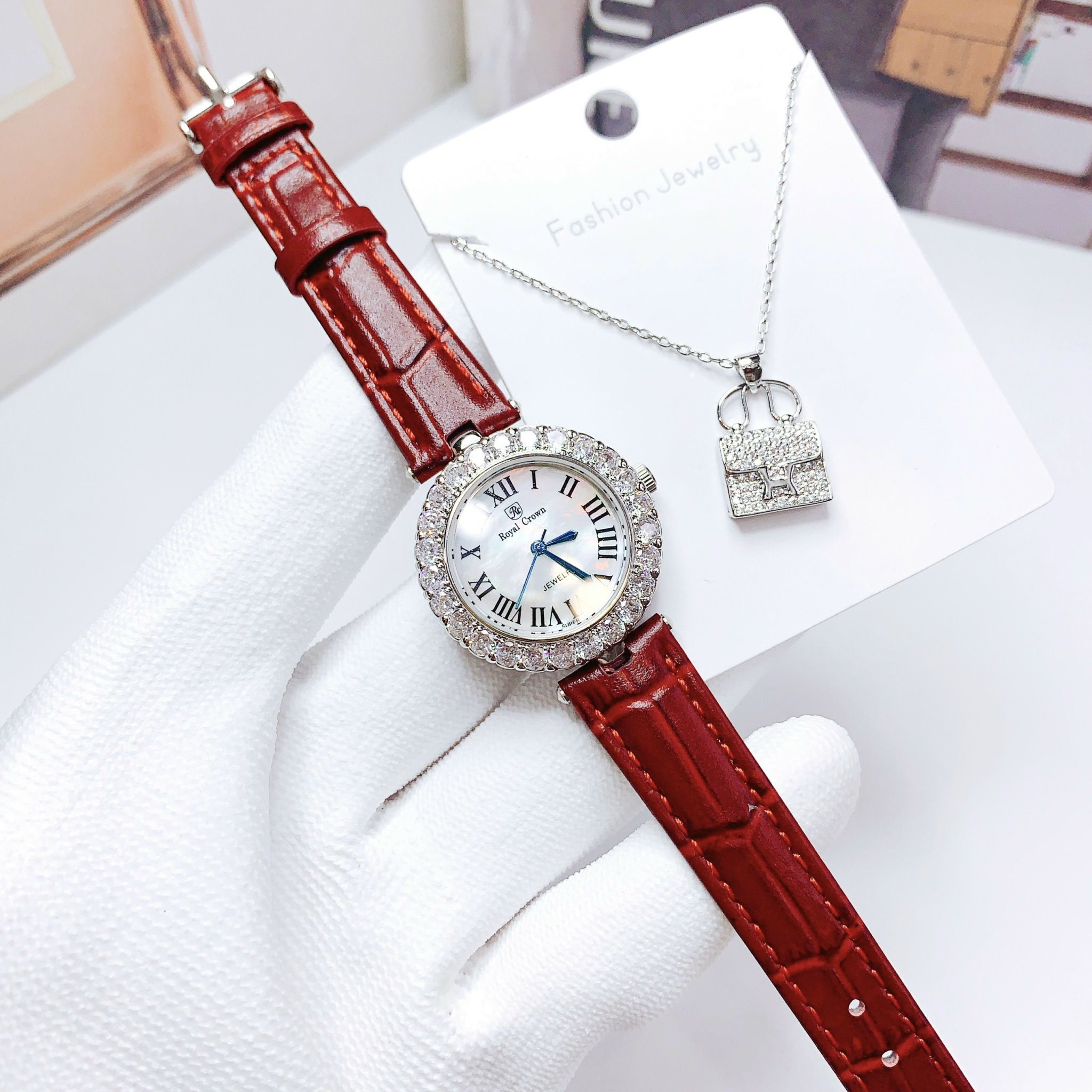 Đồng hồ Royal Crown 6305 - Phiên bản Cartier đẳng cấp và sang trọng