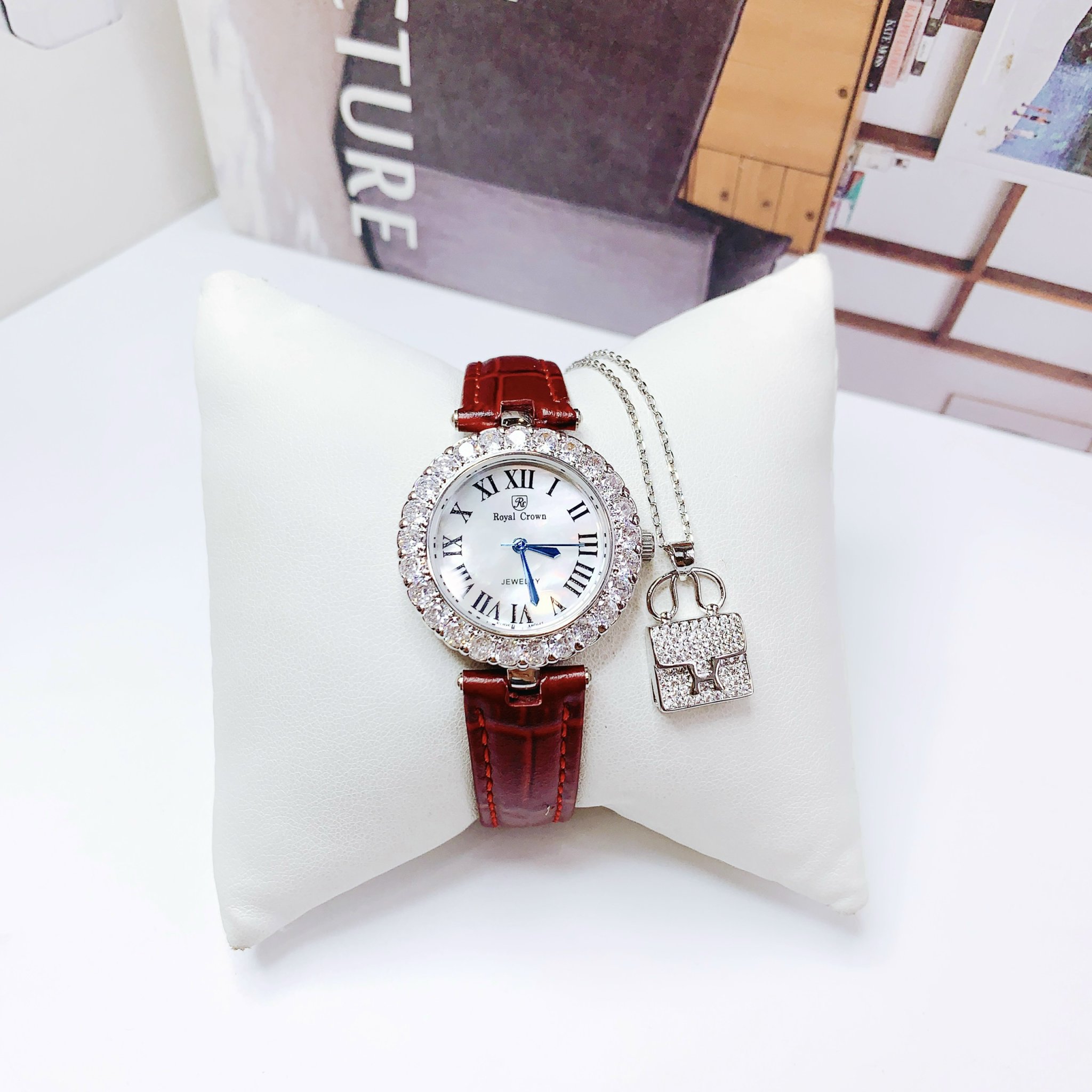 Đồng hồ Royal Crown 6305 - Phiên bản Cartier đẳng cấp và sang trọng