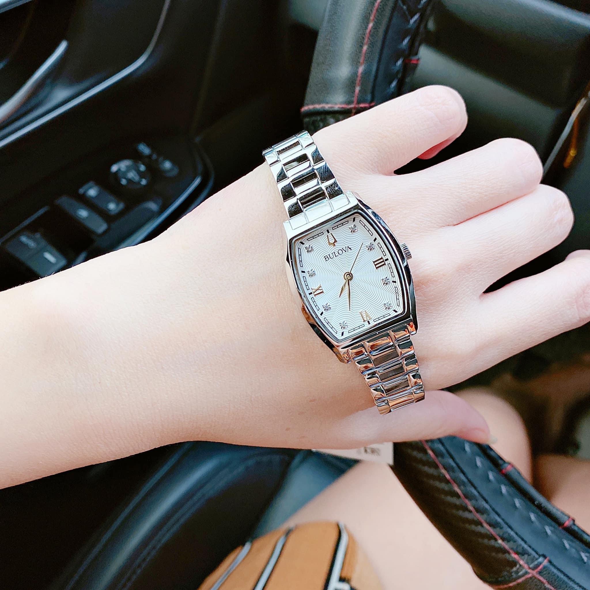 Đồng hồ Bulova Diamond 96P232 - Sang trọng và đẳng cấp với thiết kế độc đáo