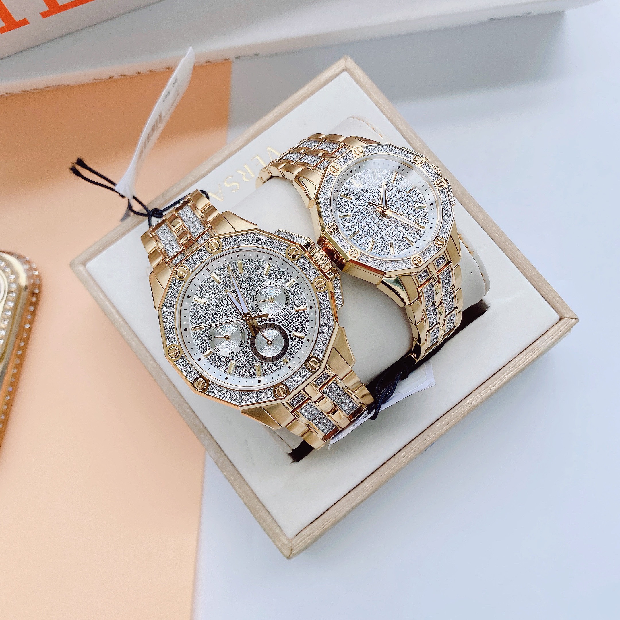 Đồng hồ Cặp đôi siêu hiếm Bulova tông gold đính full đá cực sang chảnh