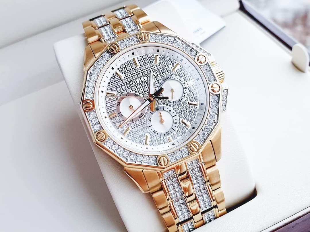 Đồng hồ Cặp đôi siêu hiếm Bulova tông gold đính full đá cực sang chảnh