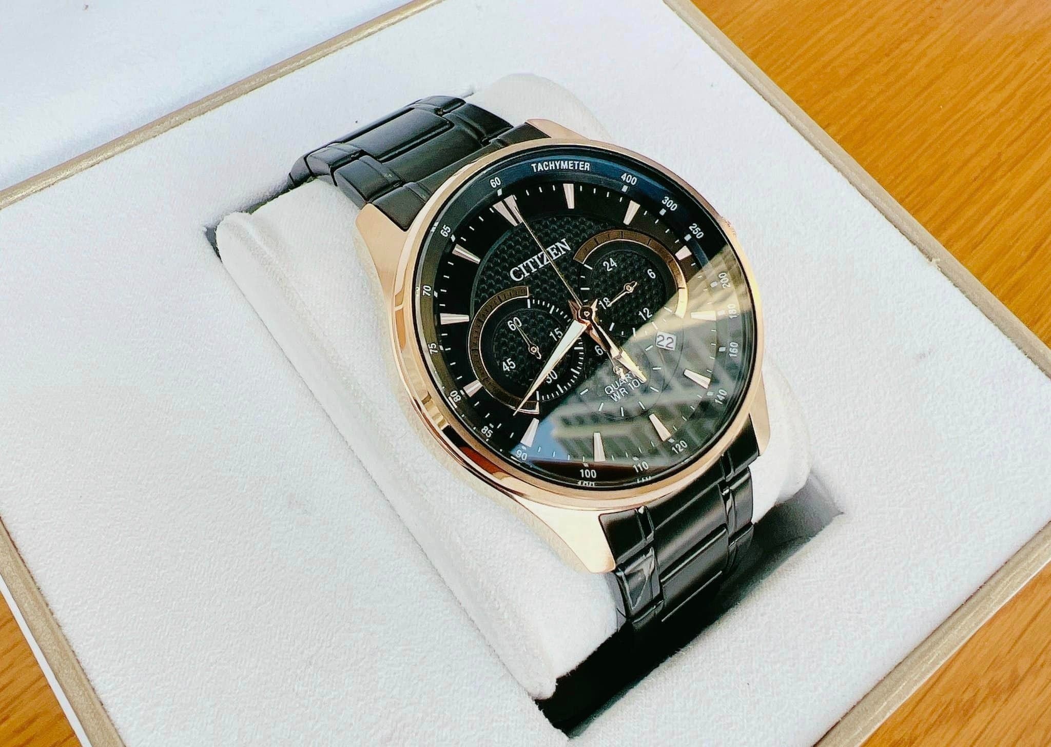Đồng hồ Citizen AN8196-55E Quartz Japan full đen mang đến cảm nhận khác lạ, một chút mạnh mẽ phong trần