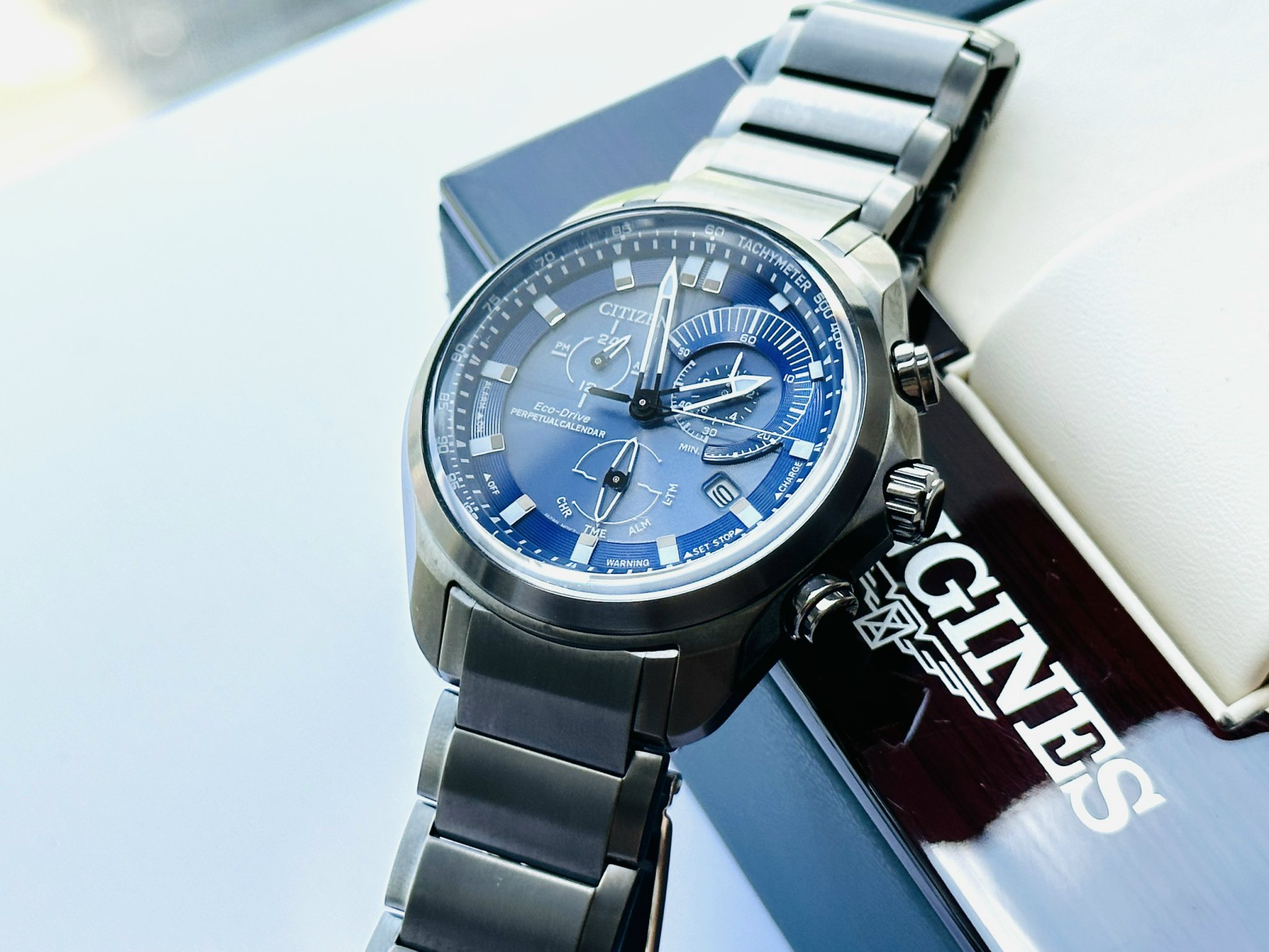 Mua Đồng Hồ Hiệu Quảng Bình Citizen Eco-Drive Men's Chronograph Blue Dial Calendar 43MM Watch BL5607-54L