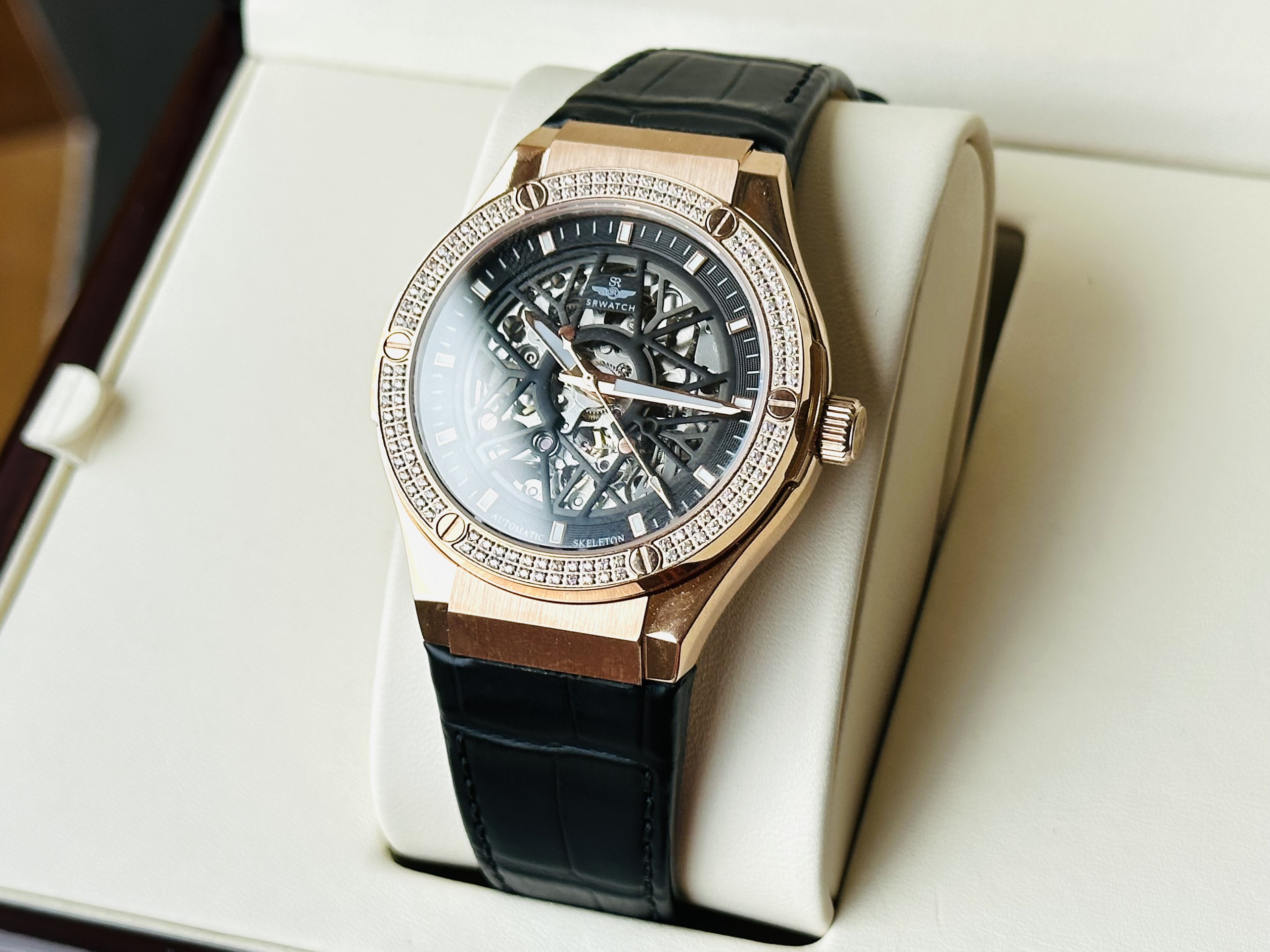 Siêu phẩm đồng hồ chính hãng đến từ nhà SRwatch