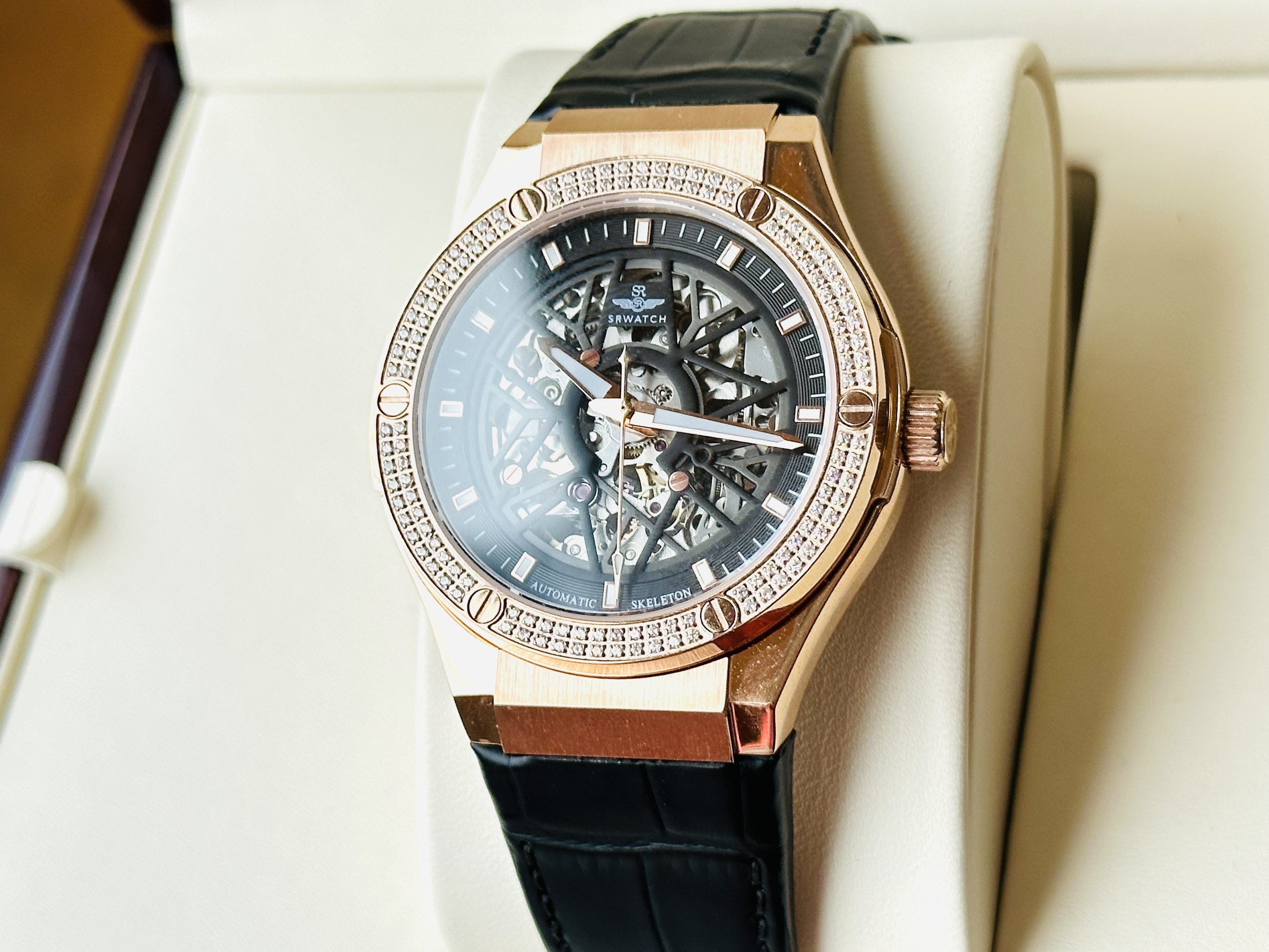 Siêu phẩm đồng hồ chính hãng đến từ nhà SRwatch