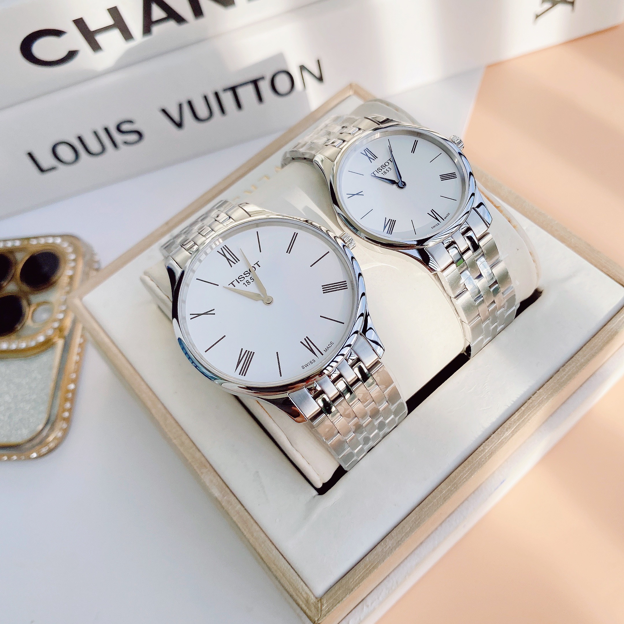 Đồng hồ Cặp đôi Tissot silver sang trọng: T063.409.11.018.00 vs T063.209.11.038.00
