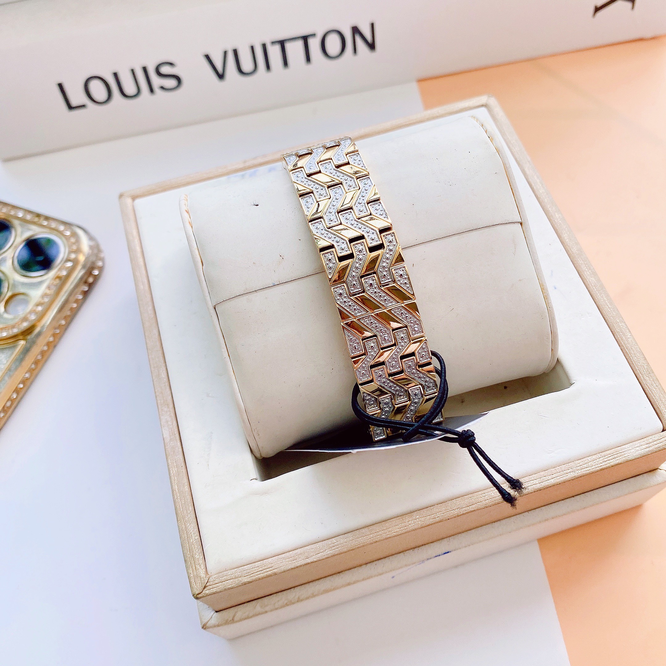 Đồng hồ Bulova 98L301 tông gold sang chảnh  - Bulova Classic Crystal Accented Gold Tone Ladies