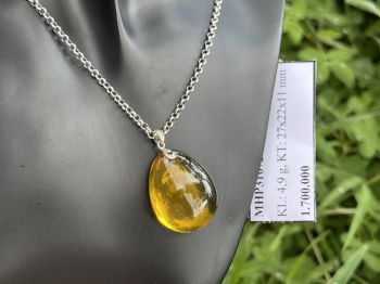 Mặt dây chuyền Hổ Phách