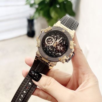 Đồng Hồ Guess  dành cho anh em đam mê sự hầm hố, cá tính và chuẩn là không đụng hàng