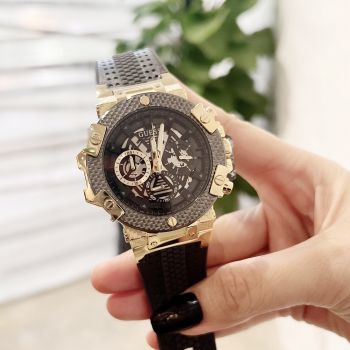 Đồng Hồ Guess  dành cho anh em đam mê sự hầm hố, cá tính và chuẩn là không đụng hàng