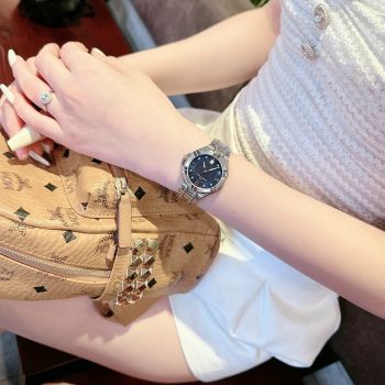 Đồng Hồ Maurice Lacroix Aikon Phiên bản thiết kế dành cho nữ cọc số đính kim cương cực hiếm