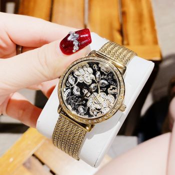 Đồng Hồ Guess Nữ Dây nhuyễn ôm tay, cộng với hoạ tiết đẹp mắt, siêu hiếm