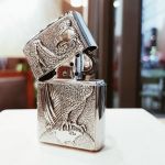 Bật lửa Zippo 252BL064 - Mẫu Zippo với hình ảnh đại bàng tung cánh