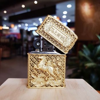 Bật Lửa Zippo Limited Edition 2026 Ngựa Cõng Vàng – Biểu Tượng Phú Quý Và Thành Công Dành Riêng Cho Thị Trường Châu Á