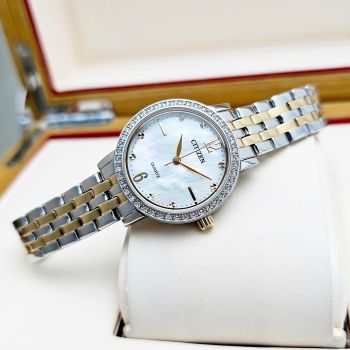 Đồng Hồ Citizen Quartz EL3106-59D – Vẻ Đẹp Thanh Lịch Với Mặt Số Khảm Trai Và Dây Demi Vàng Sang Trọng