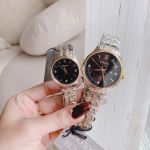 Đồng Hồ Đôi Bulova 98D160 & 98P196 – Cặp Đôi Demi Gold Mặt Đen Sang Trọng, Hiếm Gặp