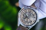 Đồng Hồ Orient Star RK-AV0139Y 2026 – Modern Skeleton Mặt Nâu Vân Cát, Máy F6F44 In-House, Sapphire, Power Reserve 50 Giờ
