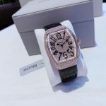 Đồng Hồ Rivero R9006 – Vẻ Đẹp Sang Trọng Chuẩn Luxury, Đính Đá Toàn Mặt Và Kích Thước Hoàn Hảo Cho Cổ Tay Nữ Việt