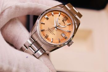 Đồng hồ Orient Star Mechanical Contemporary Standard RE-AU0108G00B – Vẻ đẹp cơ khí Nhật Bản trong gam màu đồng đầy chiều sâu