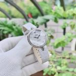 Đồng hồ Omega De Ville Prestige 424.18.27.60.55.001 – Tuyệt tác kim cương và khảm trai chuẩn Thụy Sĩ cho phái đẹp