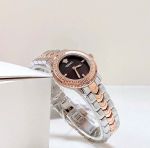 Đồng Hồ Nữ Versace V-Icon Quartz Brown Dial VEUCA0624 – Vẻ Đẹp Sang Trọng Chuẩn Swiss Made