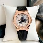 Đồng hồ Carnival 8160G Tết Bính Ngọ 2026 – Phiên bản Ngựa mặt vân xà cừ, bản giới hạn hiếm dành cho giới sưu tầm
