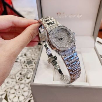 Đánh Giá Đồng Hồ Rivero R1909 – Thiết Kế Full Đá Sang Trọng, Dây Kim Loại Đan Cá Tính Và Cực Kỳ Dễ Phối Outfit