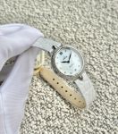 Đồng hồ Omega De Ville Prestige 424.18.27.60.55.001 – Tuyệt tác kim cương và khảm trai chuẩn Thụy Sĩ cho phái đẹp