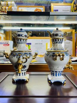 Ấm Samovar Sứ Liên Xô – Biểu Tượng Nghệ Thuật và Văn Hóa Nga Xô Viết