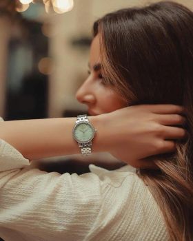 Citizen EL3100-55X – Nàng Thơ Mặt Xanh Dịu Dàng, Lung Linh Ánh Pha Lê