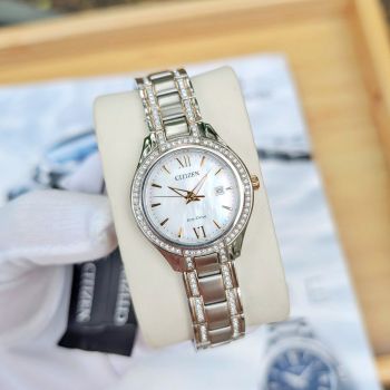 Đồng hồ nữ Citizen Eco-Drive FE1236-62D – Sang trọng, tinh tế với mặt xà cừ và dây đính pha lê