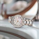 Đồng hồ nữ Citizen Eco-Drive FE1236-62D – Sang trọng, tinh tế với mặt xà cừ và dây đính pha lê