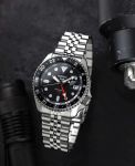 Đồng Hồ Seiko SSK001K1 – Phiên Bản “Batman” GMT Mạnh Mẽ, Đậm Chất Thể Thao
