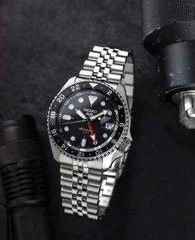 Đồng Hồ Seiko SSK001K1 – Phiên Bản “Batman” GMT Mạnh Mẽ, Đậm Chất Thể Thao