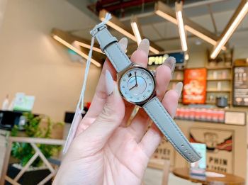 Đồng Hồ Swarovski Dreamy Quartz Crystal Mother Of Pearl Dial Watch 5199946