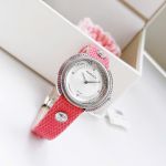 ĐỒNG HỒ VERSACE THEA PINK – NGỌT NGÀO, TINH TẾ VÀ SANG TRỌNG TRONG TỪNG CHI TIẾT VA7070013