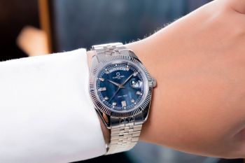 Đồng Hồ Carnival 8190G-VT-DK Daydate – Sang Trọng, Lịch Lãm Và Đẳng Cấp