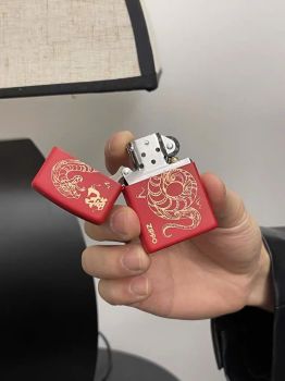 Bật Lửa Zippo Phiên Bản 2025 Ất Tỵ – Linh Vật Mãng Xà Uy Quyền, Biểu Tượng Cho Sự May Mắn Và Thịnh Vượng