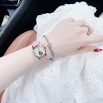 Đồng hồ nữ Carnival hở tim mặt đen – Vẻ đẹp xuất sắc dành cho cổ tay nhỏ xinh